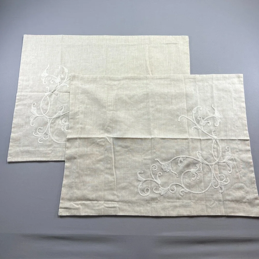 Set Of 2 Nicole Miller Home Standard Pillow Shams Beige Embroidered Swirl 23x30